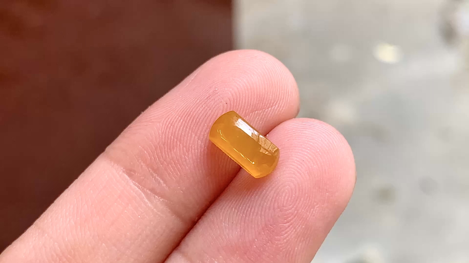 ️ 蜜糖黄马鞍 8.8*4.3*3.5 完整