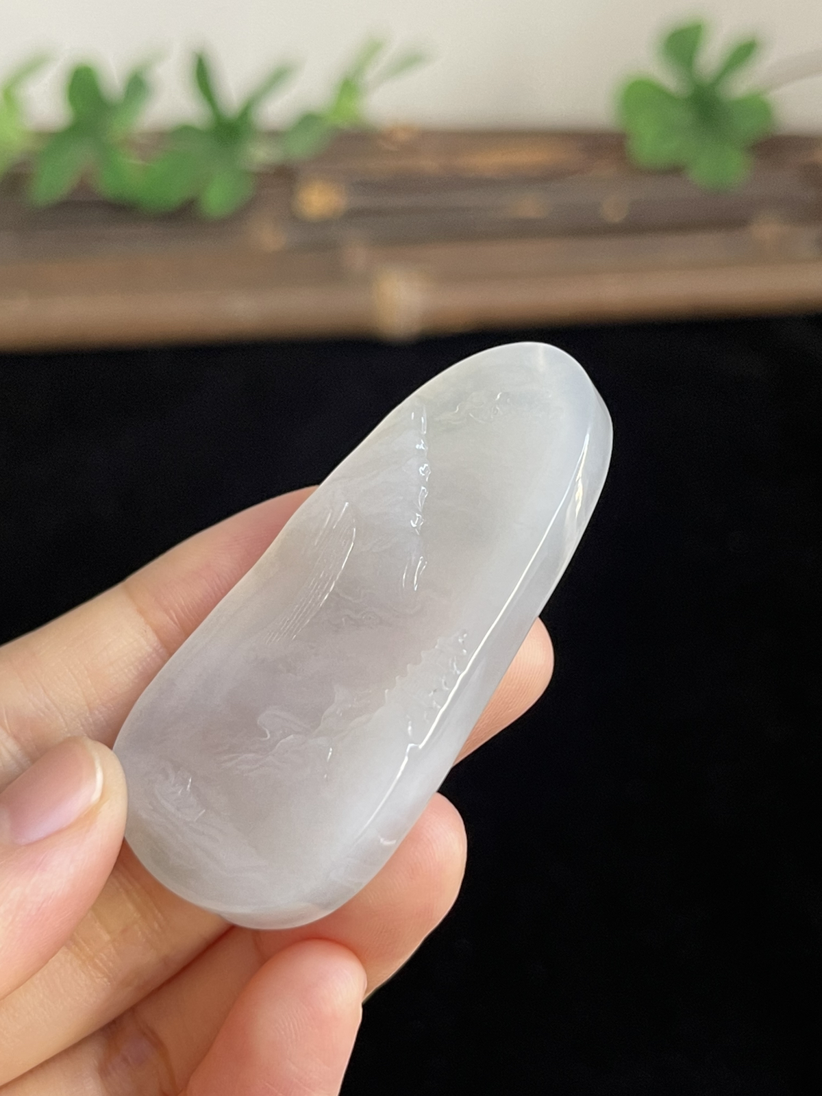 翡翠冰糯种白色山水牌