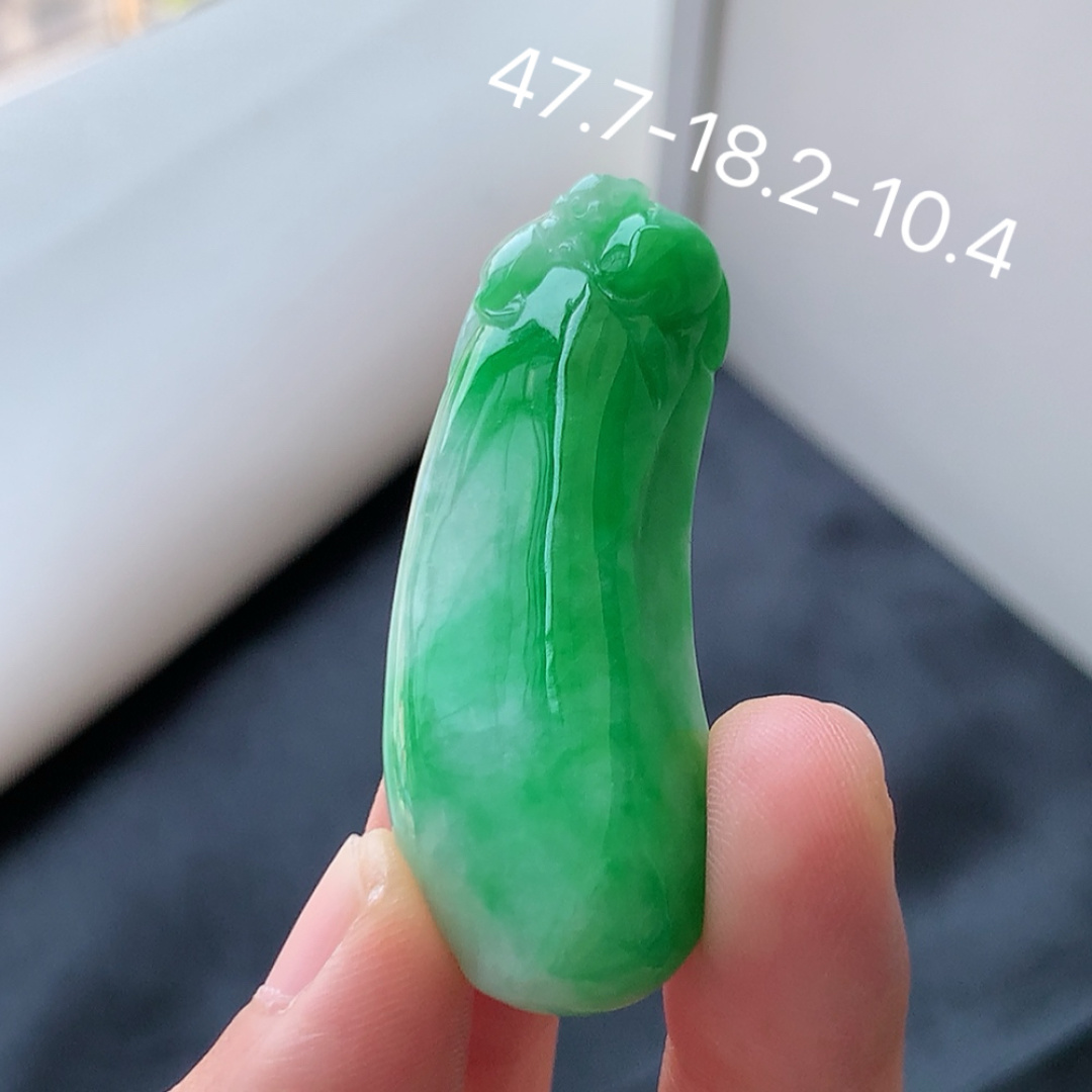 冰飘绿福瓜挂件 冰胶起润  料子饱满细腻  佩戴优雅清新 货号55808，47.7-18.2-10.