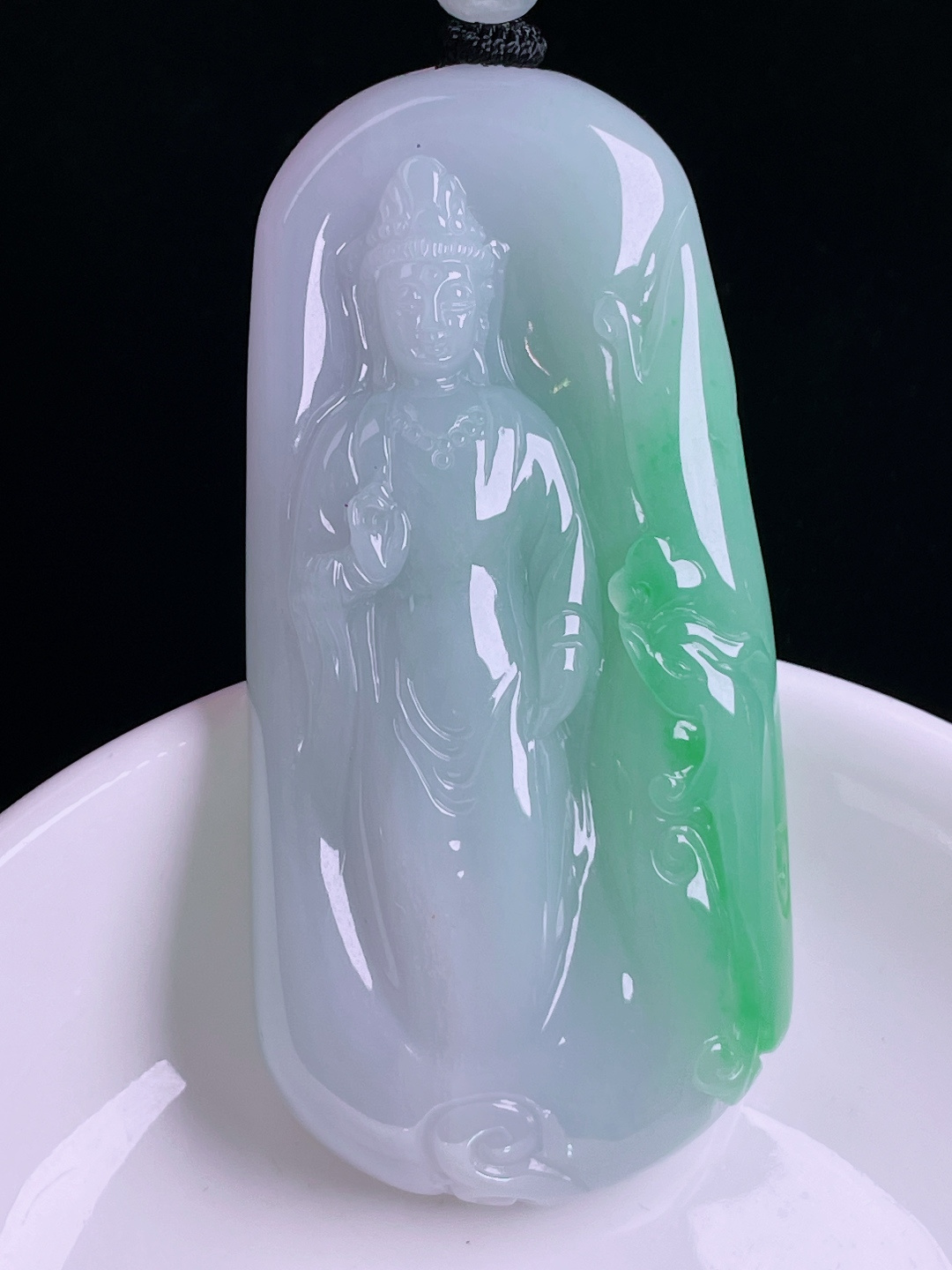 飘绿观音，老种起光，细底通透，尺寸：69/34.3/12.2mm0810