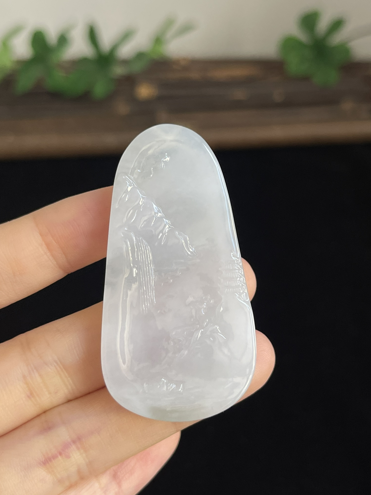 翡翠冰糯种白色山水牌