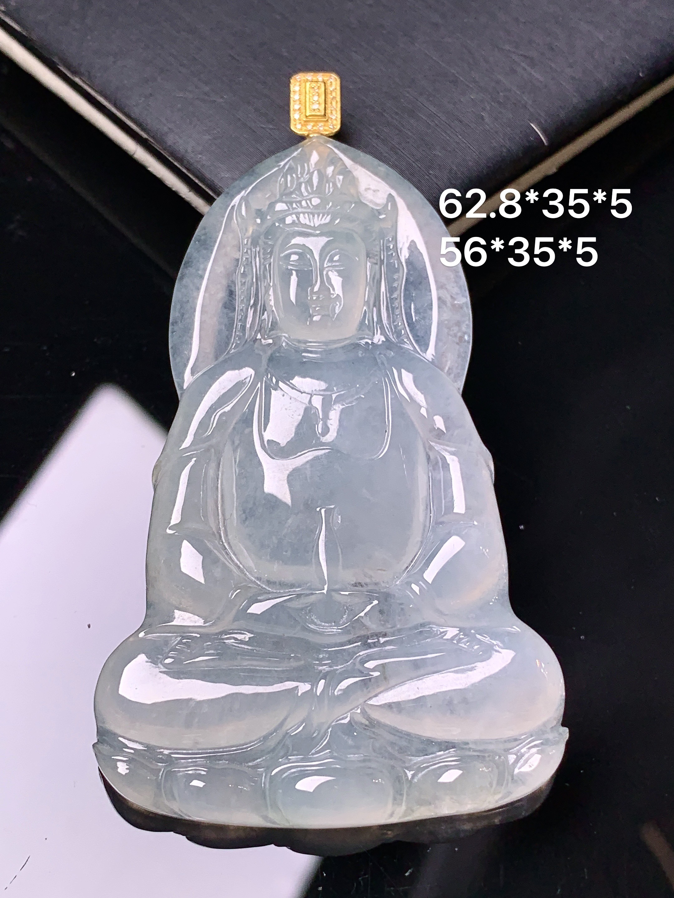 18k金镶嵌冰种观音菩萨吊坠 玉质细腻 色泽艳丽清新 水润亮眼 整体尺寸62.8*35*5 c1