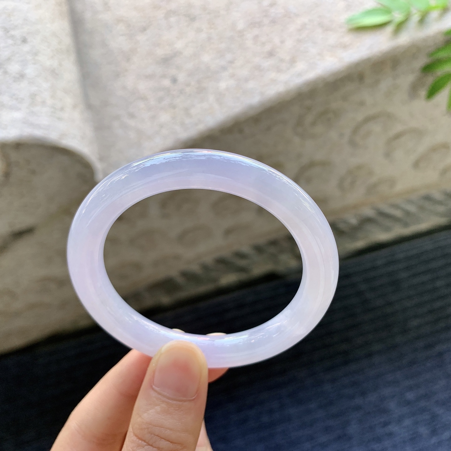 圆条49 50，圈口50.7/8.7/8.5，编码B2081113，描述：水润，种老，细腻，有纹线