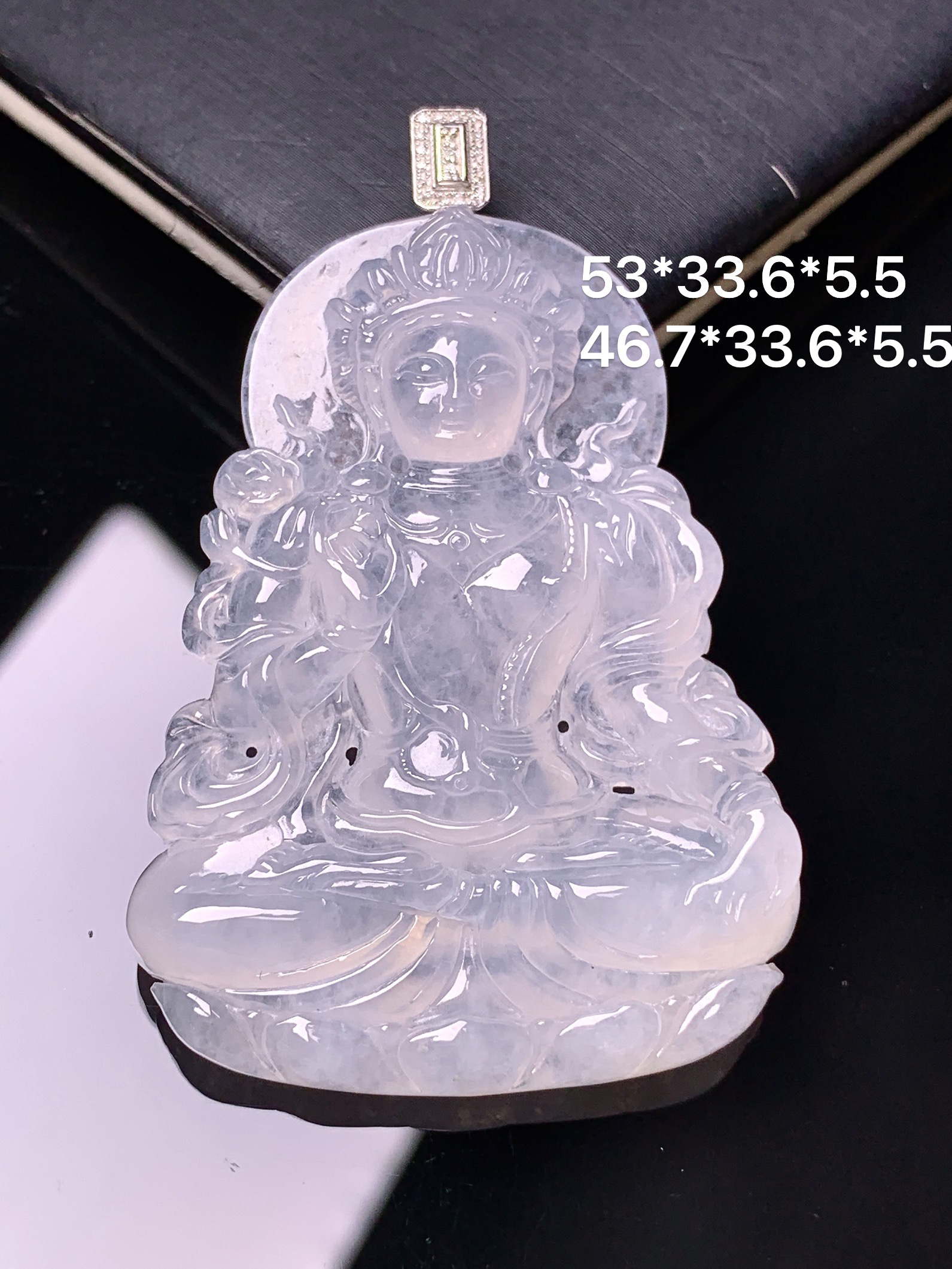18k金钻镶嵌冰种度母观音菩萨吊坠 玉质细腻 色泽艳丽清新 水润亮眼 整体尺寸53*33.6*5.5 c1