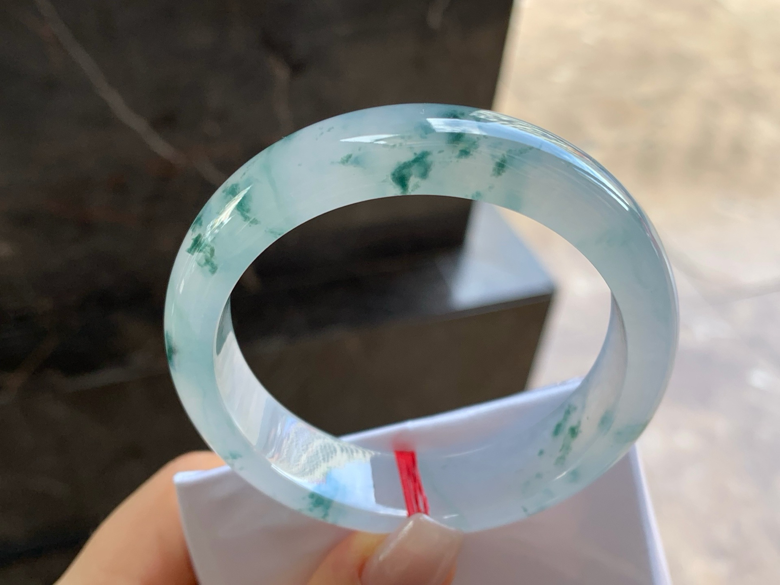 54-14.1-7.7
冰种飘花手镯^_^冰味十足～飘花点缀
