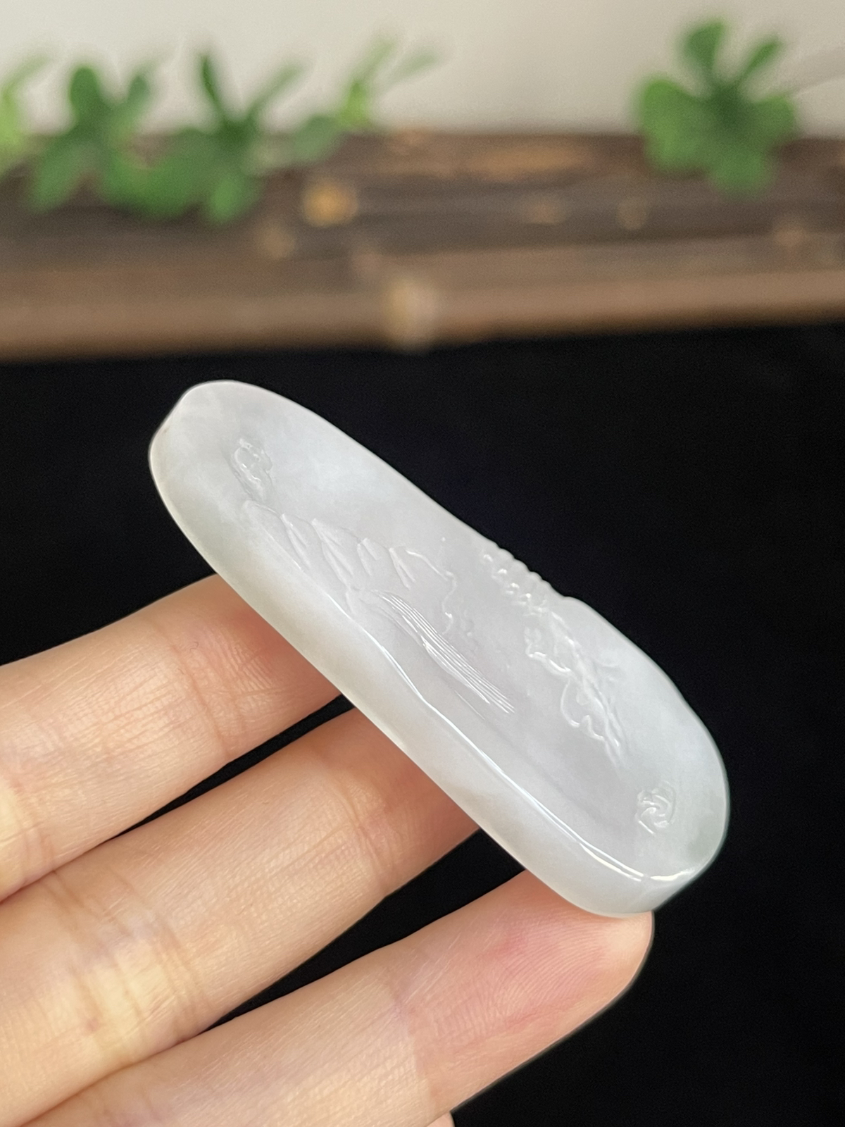 翡翠冰糯种白色山水牌