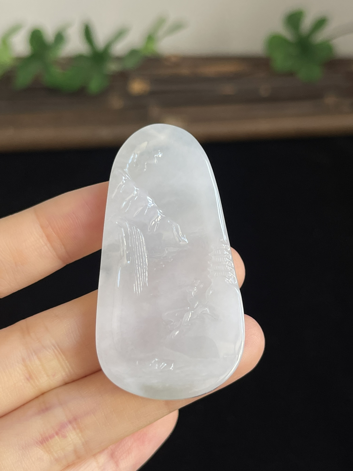 翡翠冰糯种白色山水牌