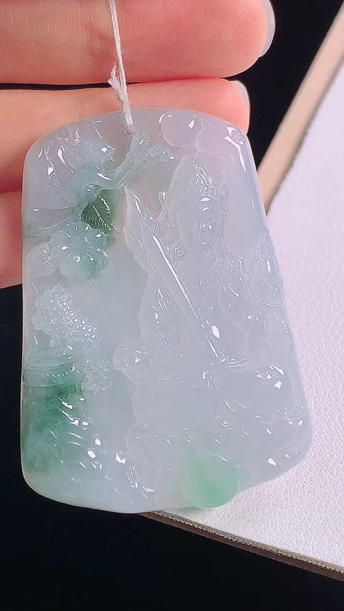 ️冰飘花虚空藏菩萨，无裂，尺寸:53.7-39.2-6.2mm