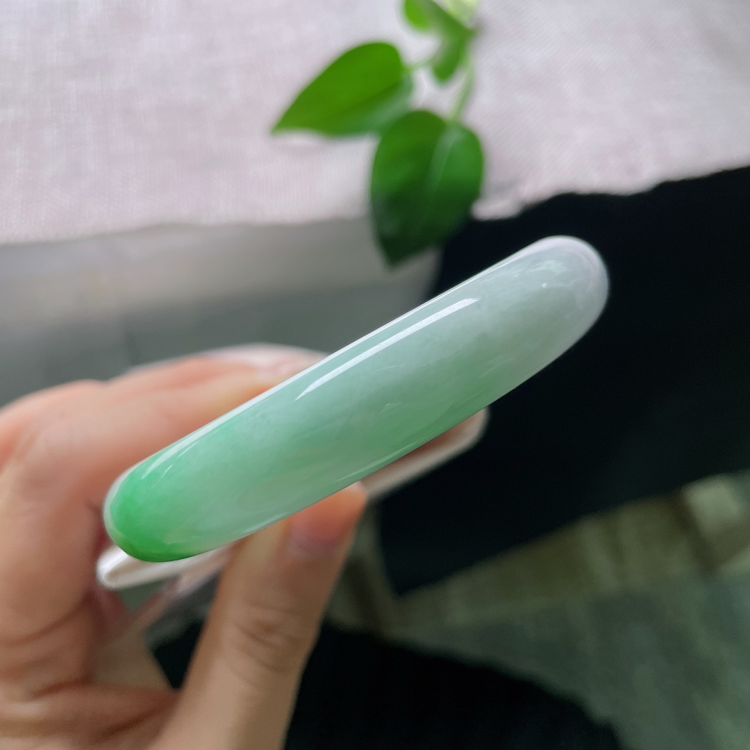 58.7/12.8/8.3，白底青正圈，愿你在繁杂世间，守得住洁白，也留得住繁华。皮纹，56666a