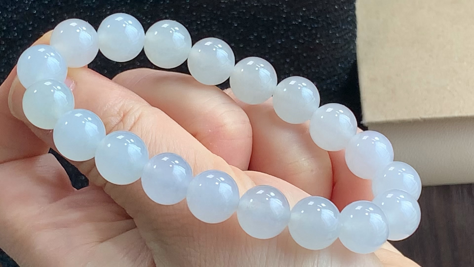 白冰手串，尺寸取一10.0mm，包A附证书