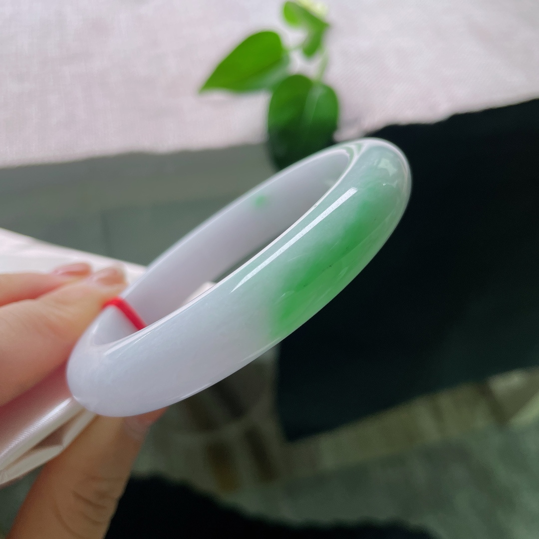 白底青正圈，肉细种老，白玉无瑕承雨露，青衫隐处是归途。皮纹，56678a