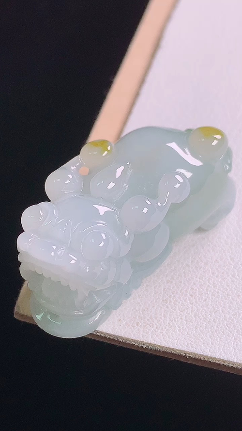 冰黄貔貅，无裂，尺寸:36.5-17.4-19.2mm 31