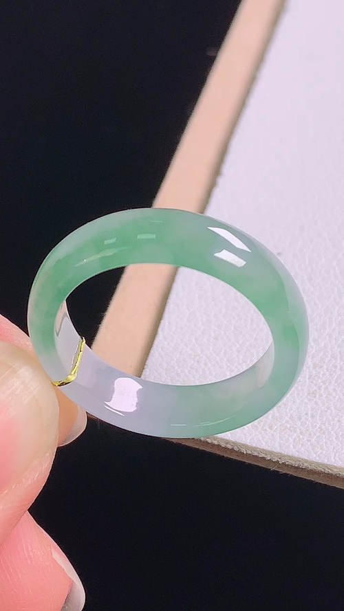 ️冰飘花指环，无裂，尺寸:圈口15/17.6-5.4-2.6mm 8