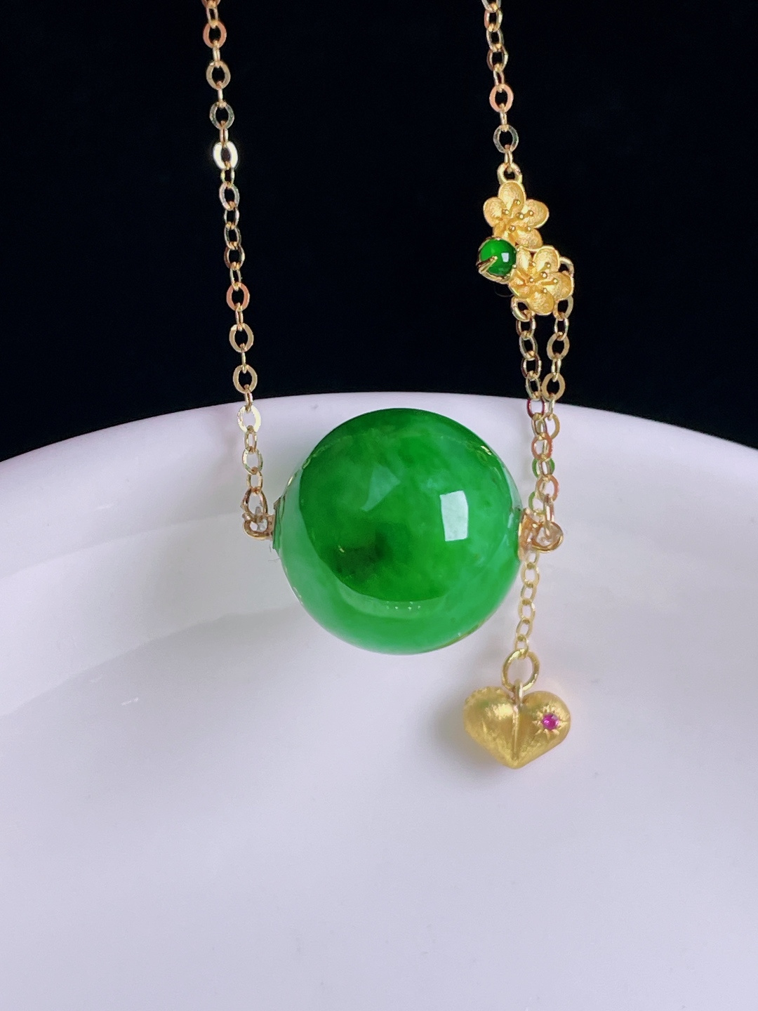 ️辣绿路路通锁骨链，老种起光，细底通透，尺寸：裸石12.5mm0810
