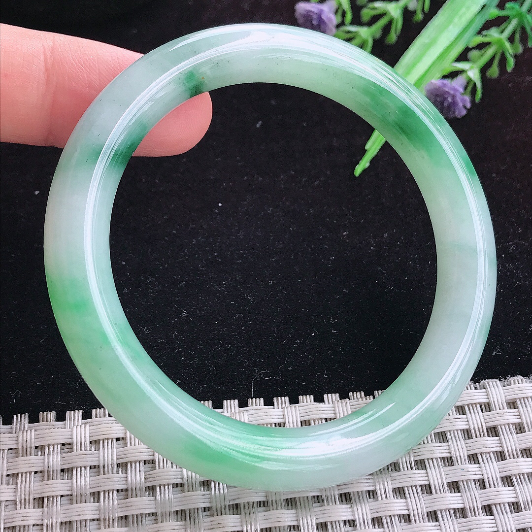 实拍A货翡翠53.5/9.5/9老坑冰胶飘花圆条手镯玉镯平安镯女款