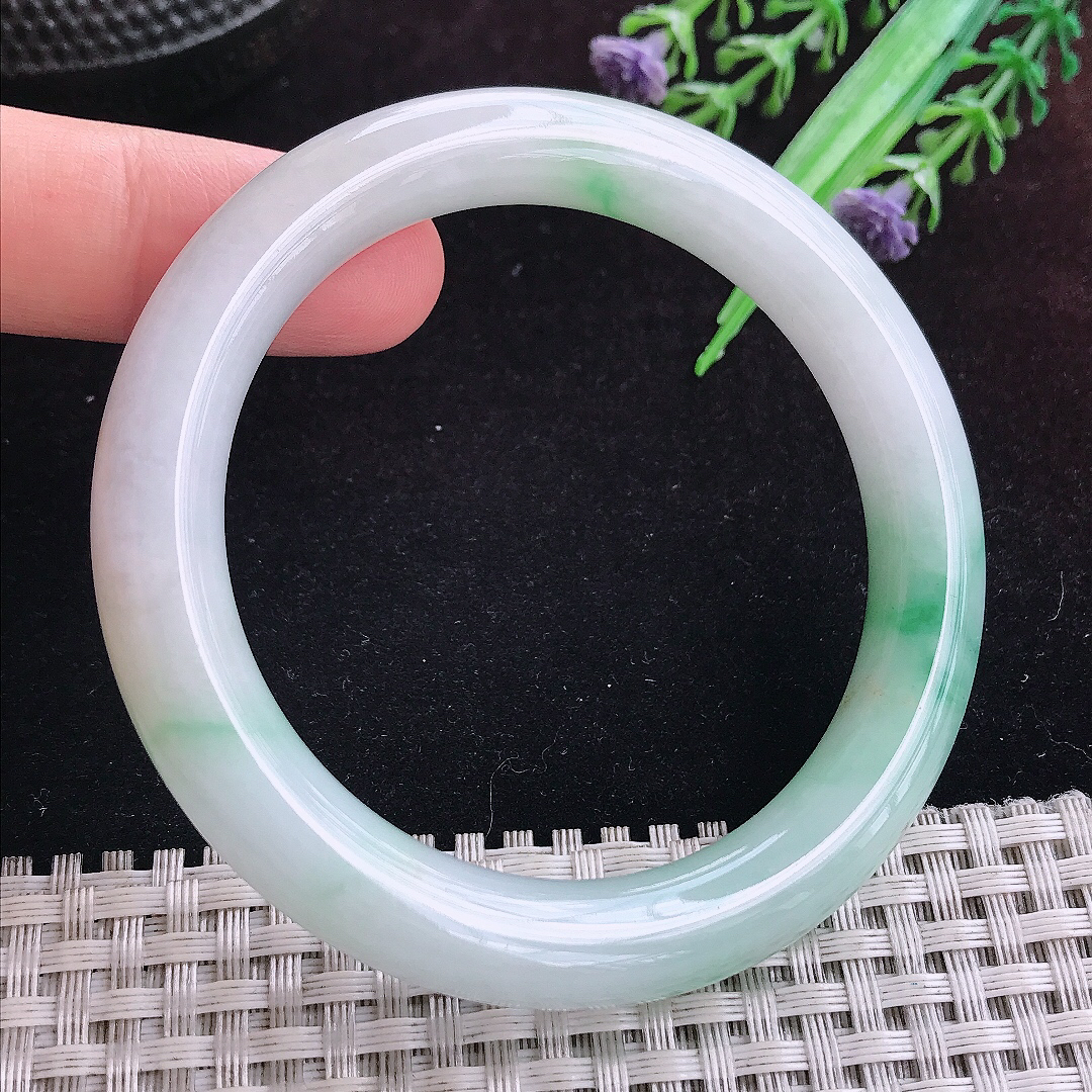 实拍A货翡翠54.5/9.9/9.5老坑冰润起胶飘花圆条手镯玉镯平安镯女款