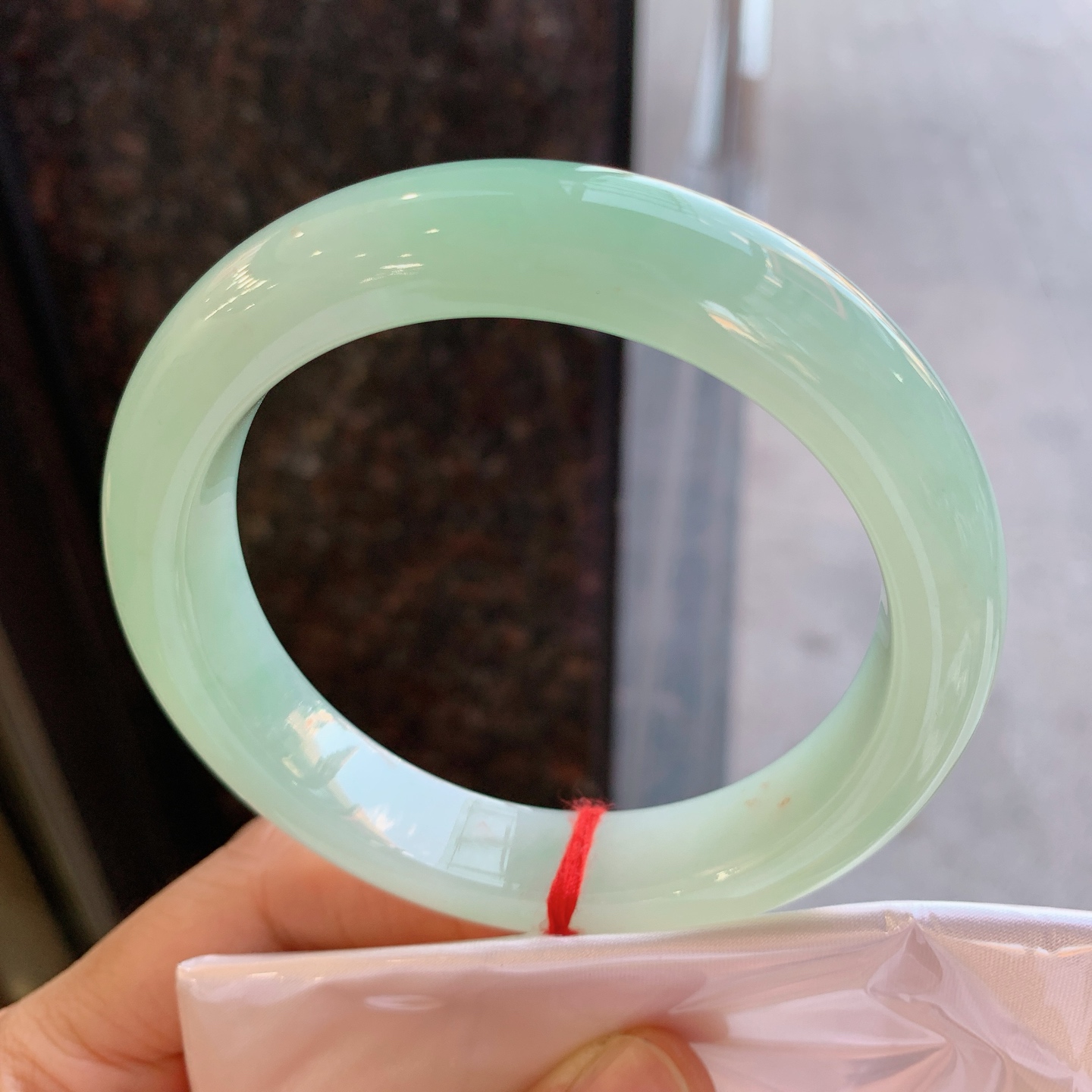 正圈飘绿 无裂 尺寸：62.5/13.2/10