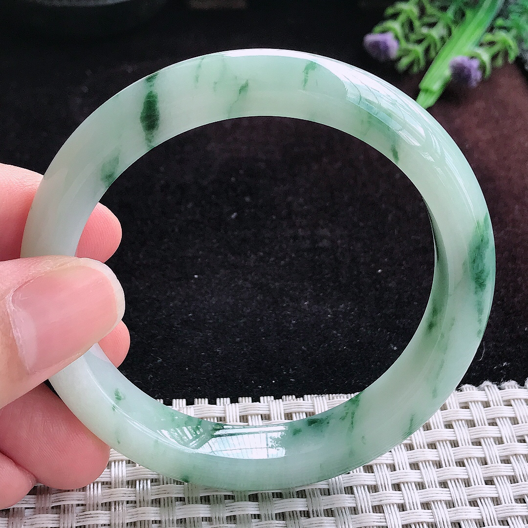实拍A货翡翠57.8/11.3/8.6老坑精美冰润飘花手镯宽边玉镯平安镯女款