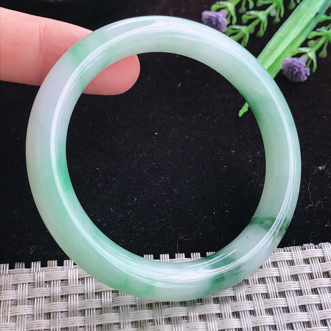 实拍A货翡翠53.5/9.5/9老坑冰胶飘花圆条手镯玉镯平安镯女款