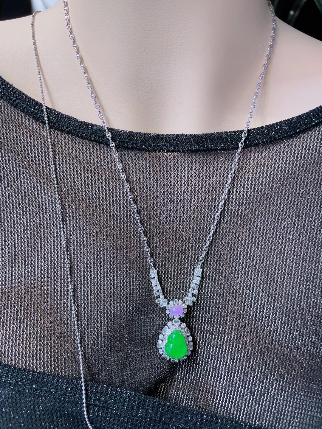 ️高冰绿葫芦项链，晶莹剔透，新颖时尚，品相，12-10