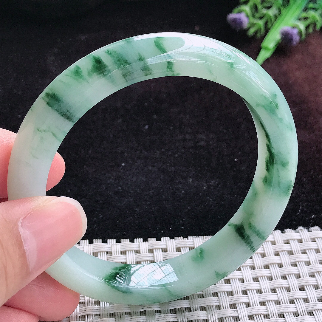 实拍A货翡翠57.8/11.3/8.6老坑精美冰润飘花手镯宽边玉镯平安镯女款
