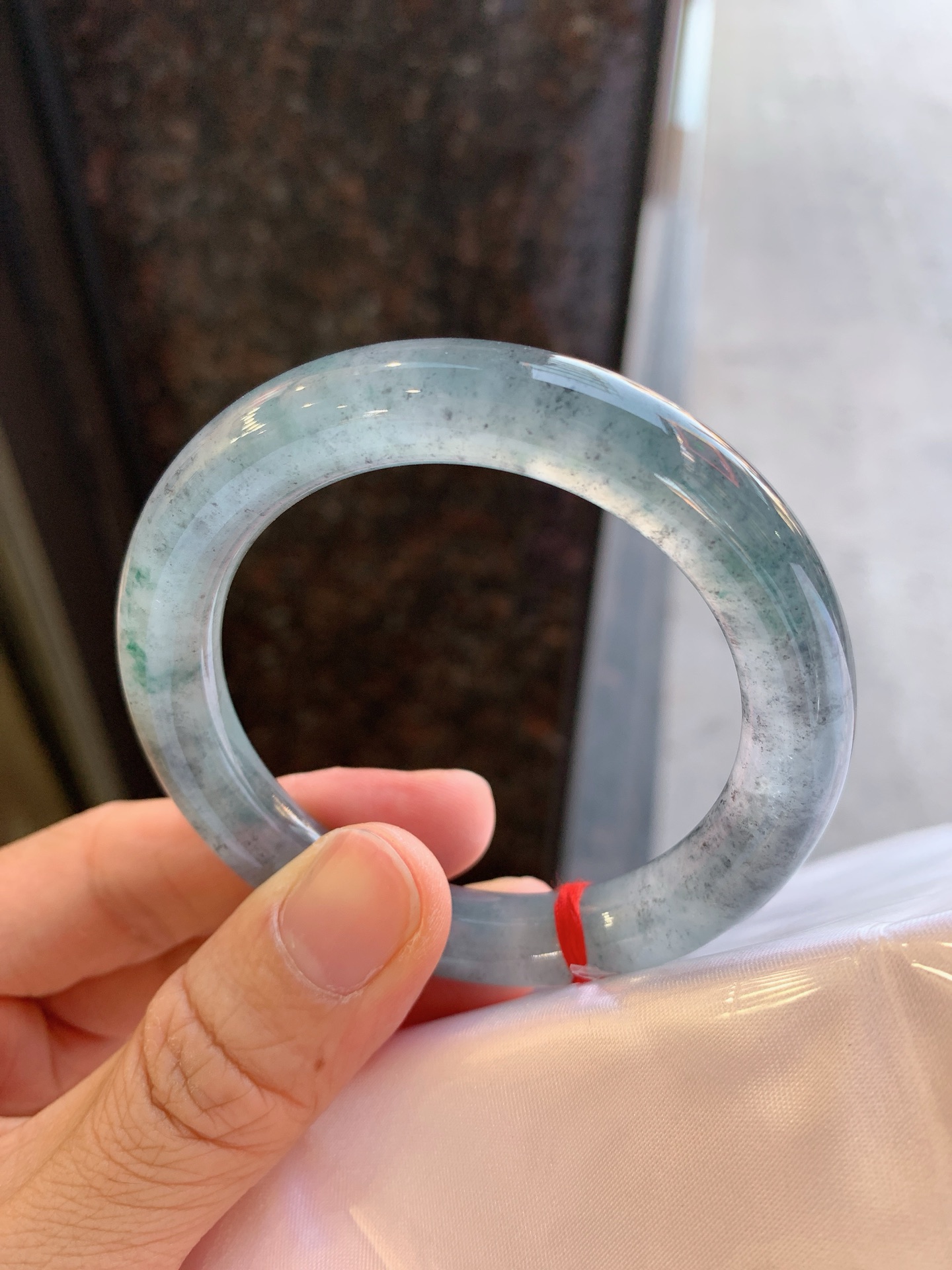 圆条冰乌鸡飘花 无裂 尺寸：52/10 现货更冰润