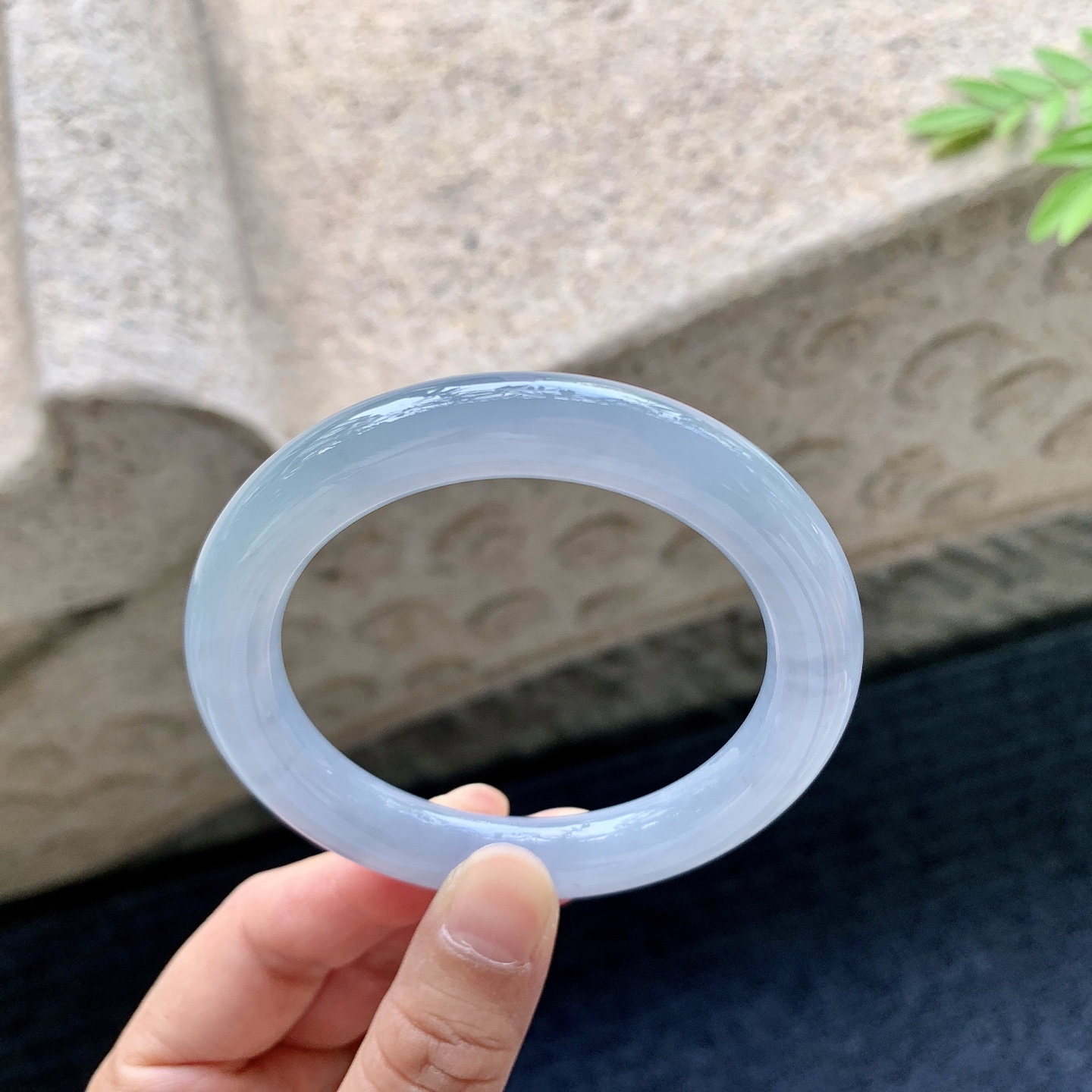 圆条53 54，圈口54.1/10/10，编码W6081248，糯冰紫罗兰，水润，种老，细腻，无裂。