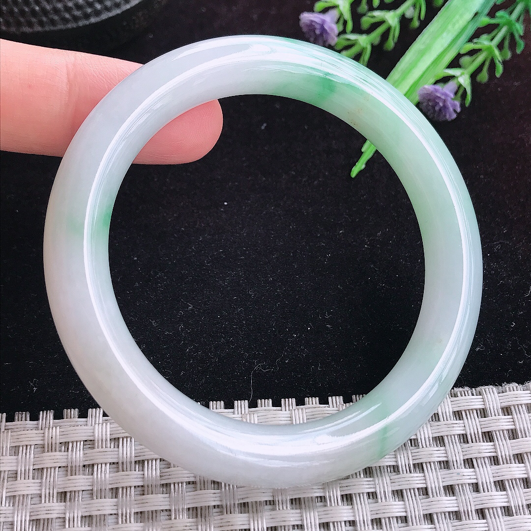 实拍A货翡翠54.5/9.9/9.5老坑冰润起胶飘花圆条手镯玉镯平安镯女款
