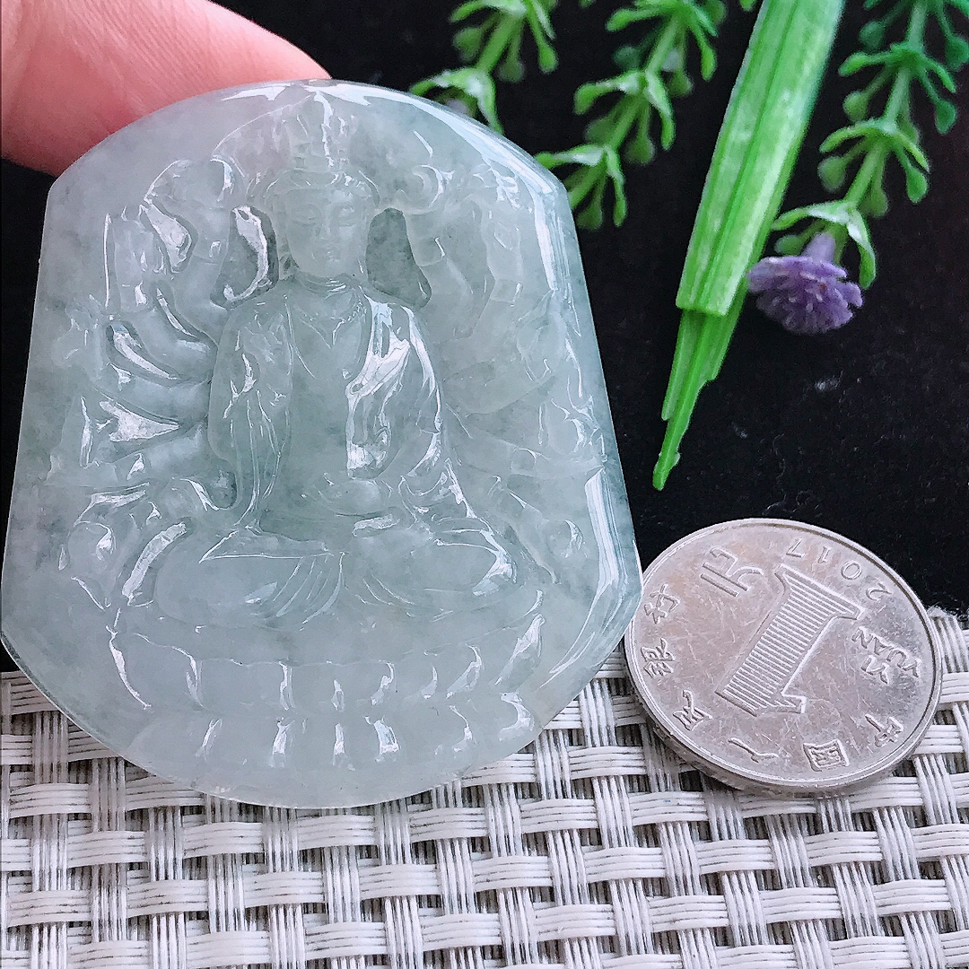实拍A货翡翠55/48/5.3老坑冰润白月光千手观音吊坠翡翠玉挂件