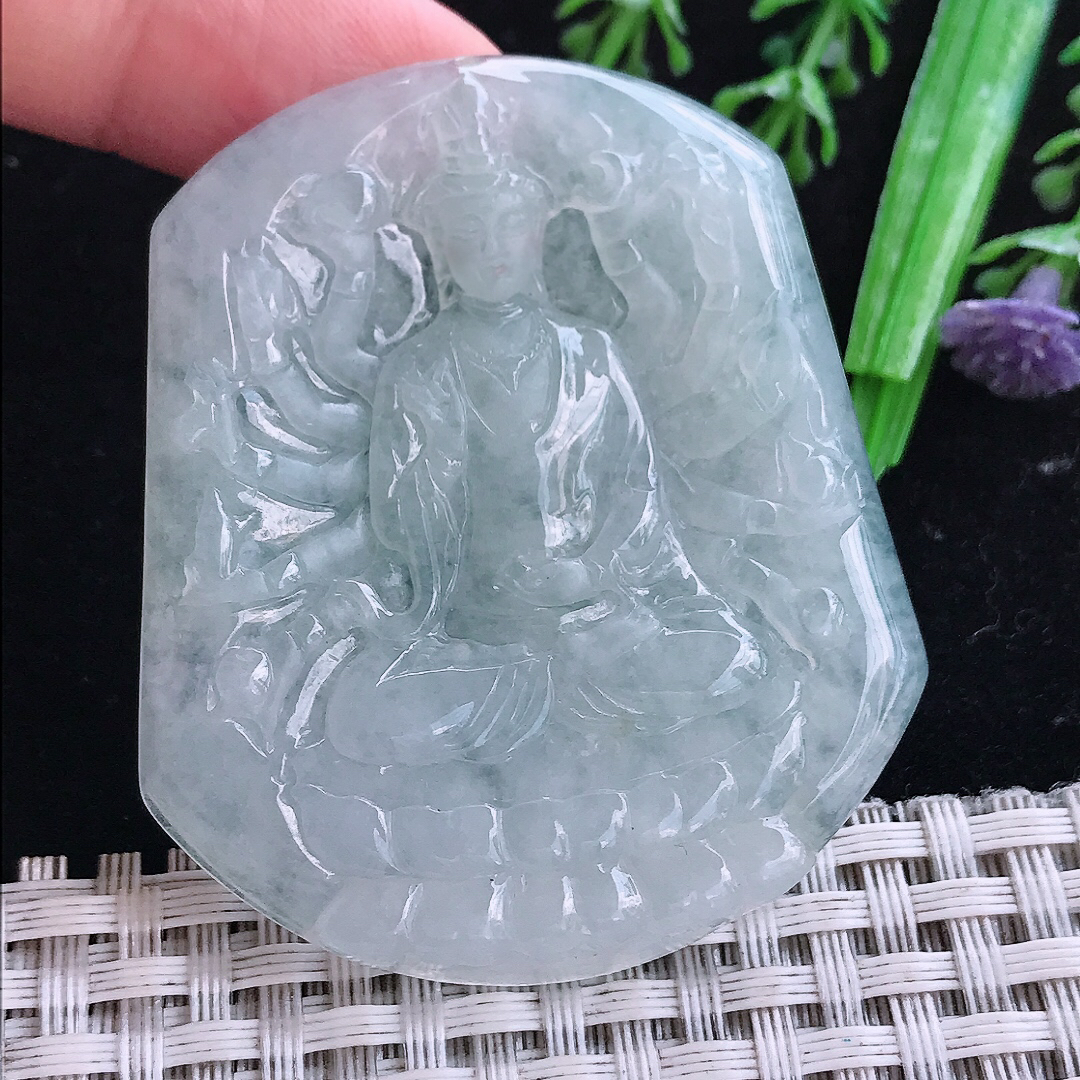 实拍A货翡翠55/48/5.3老坑冰润白月光千手观音吊坠翡翠玉挂件