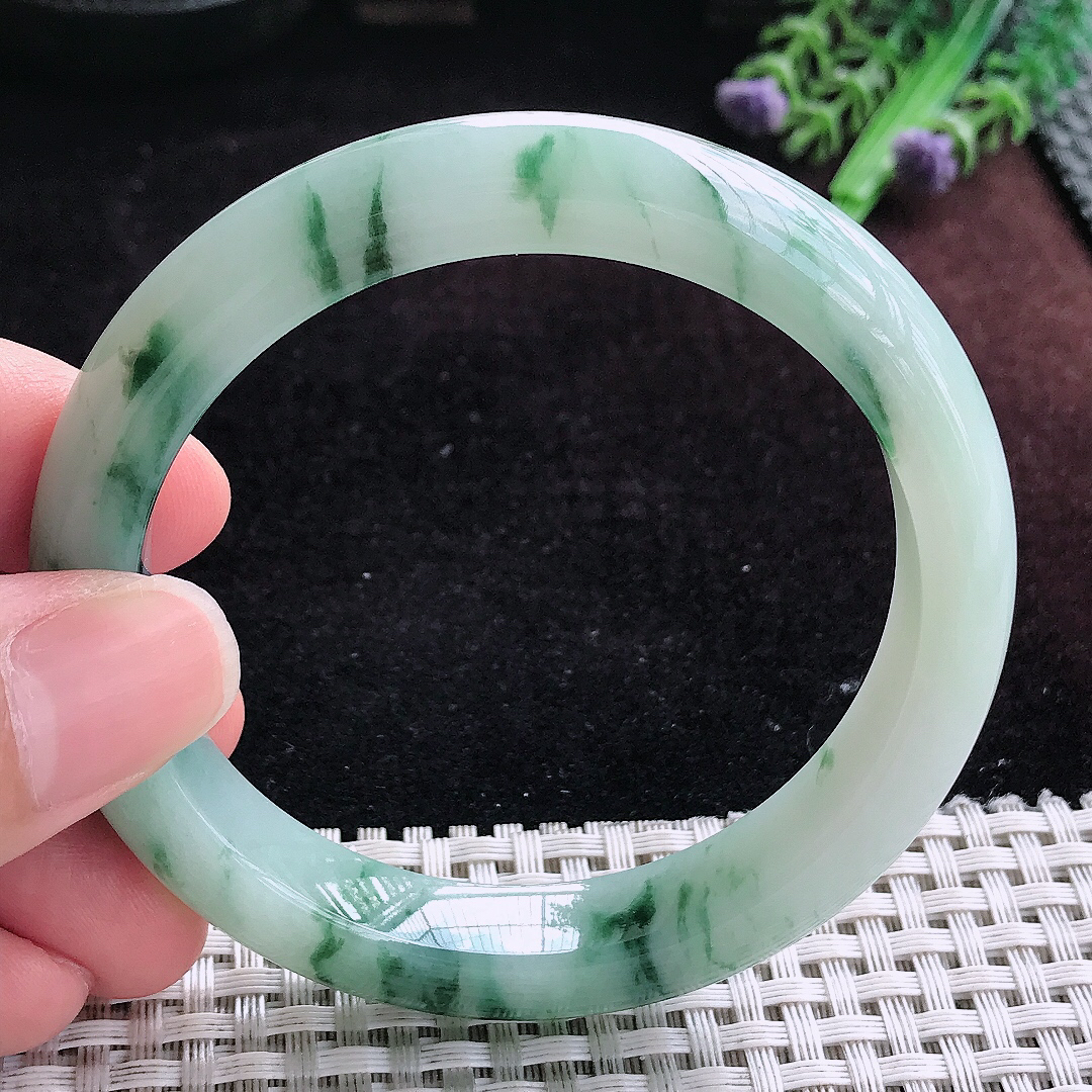 实拍A货翡翠57.8/11.3/8.6老坑精美冰润飘花手镯宽边玉镯平安镯女款
