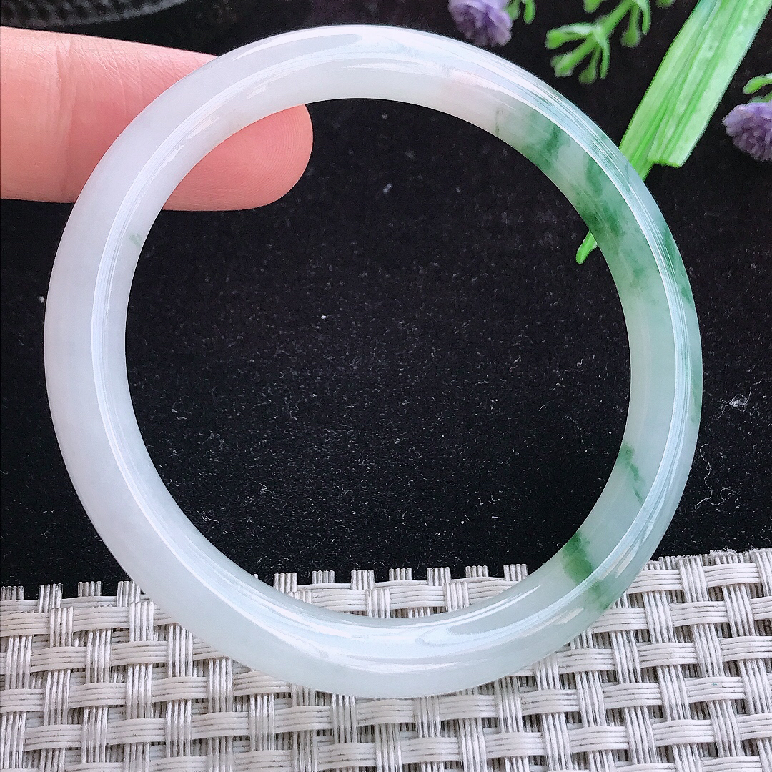 实拍A货翡翠54/7.3/7.6老坑冰润起胶飘花圆条手镯宽边玉镯平安镯女款