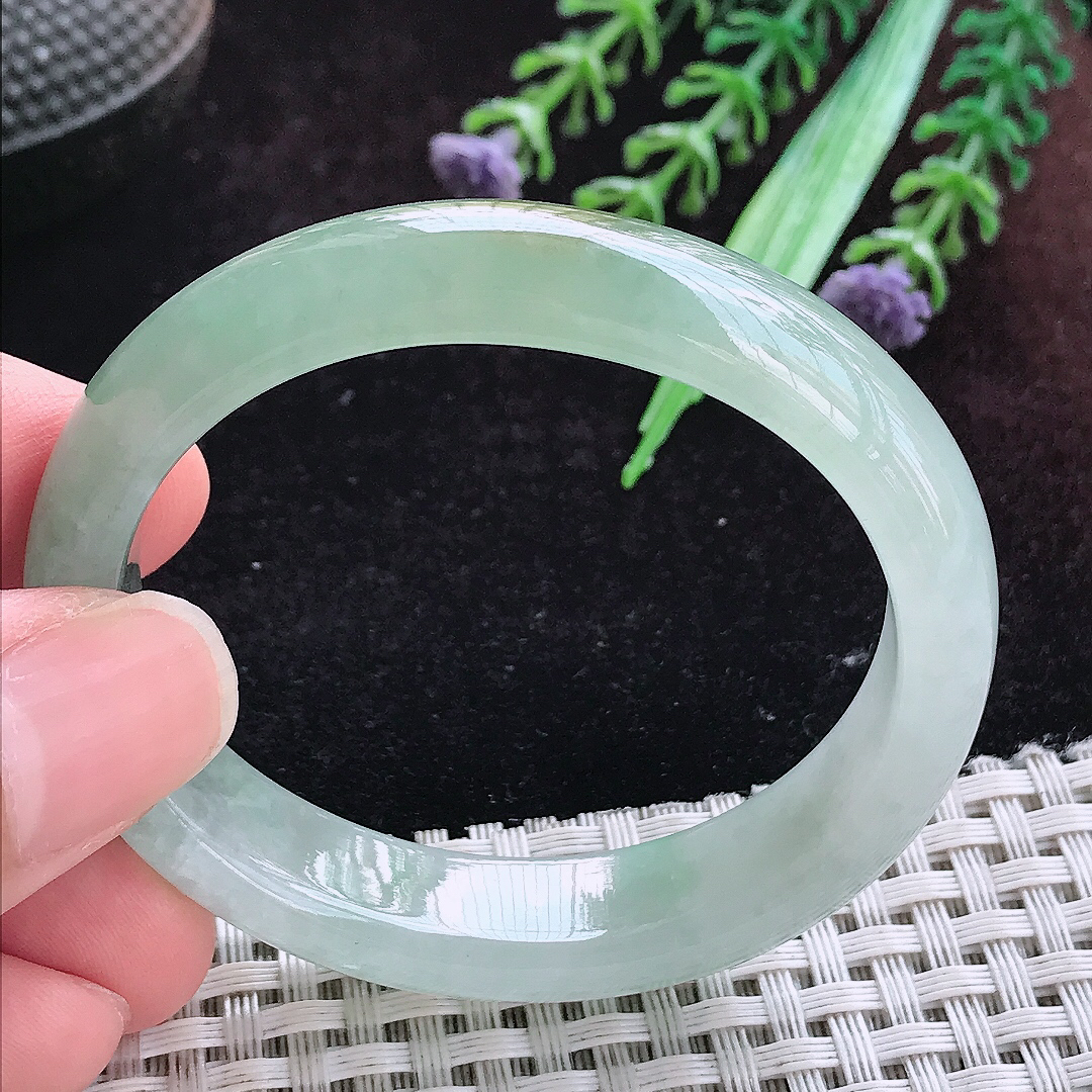 实拍A货翡翠49/43.5/12.9/6.6小圈口老坑冰胶晴底贵妃手镯宽边玉镯平安镯女款