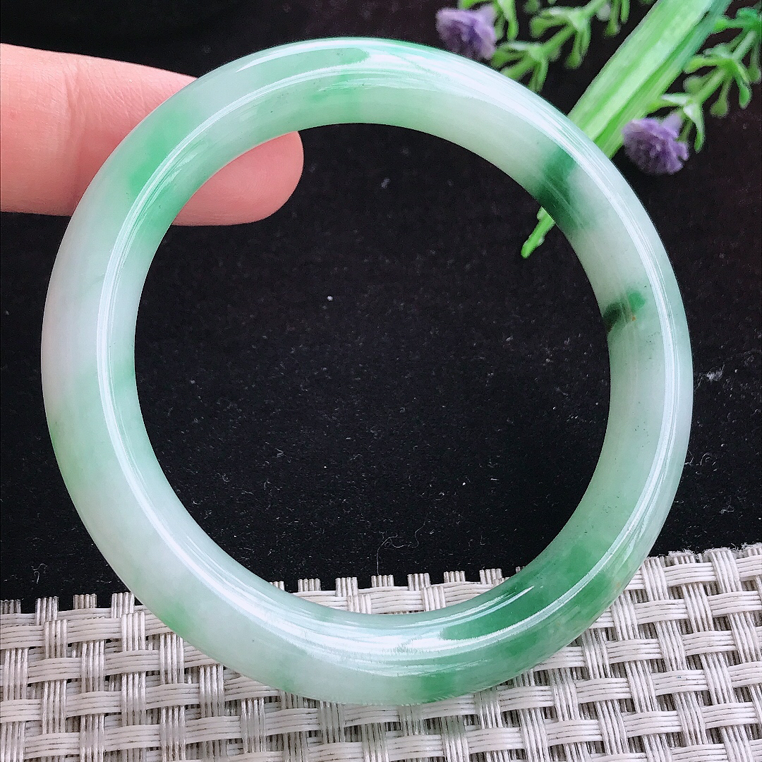 实拍A货翡翠53.5/9.5/9老坑冰胶飘花圆条手镯玉镯平安镯女款