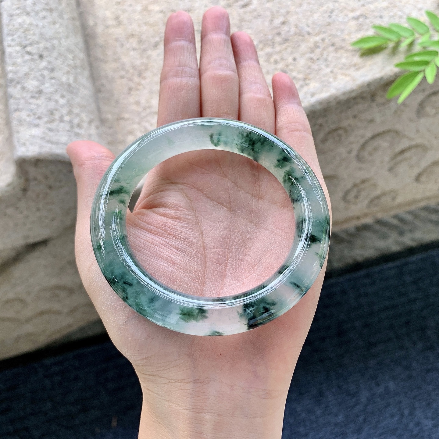 圆条56 57，圈口57/11.5/11.2，编码BA081244，冰种飘花，清透，水润，种老，细腻
