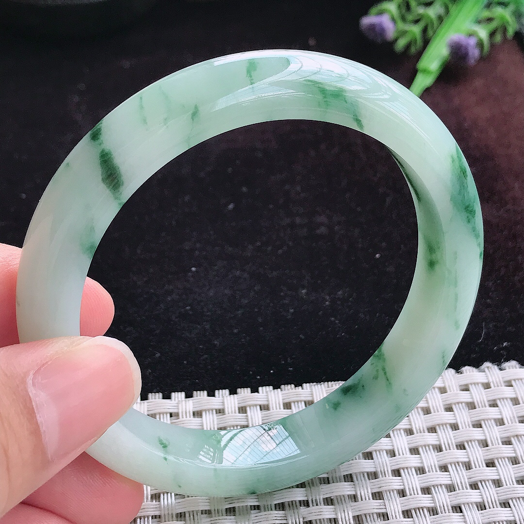 实拍A货翡翠57.8/11.3/8.6老坑精美冰润飘花手镯宽边玉镯平安镯女款