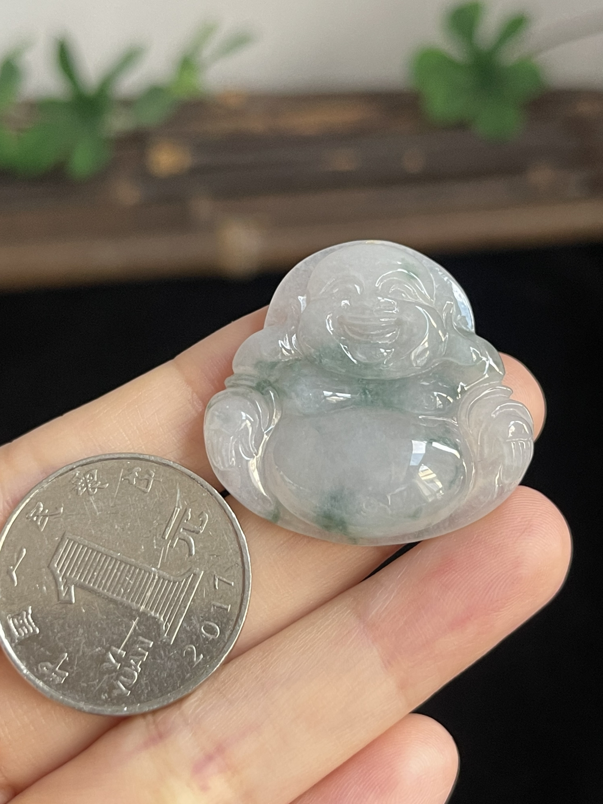 翡翠冰糯种飘绿吊坠