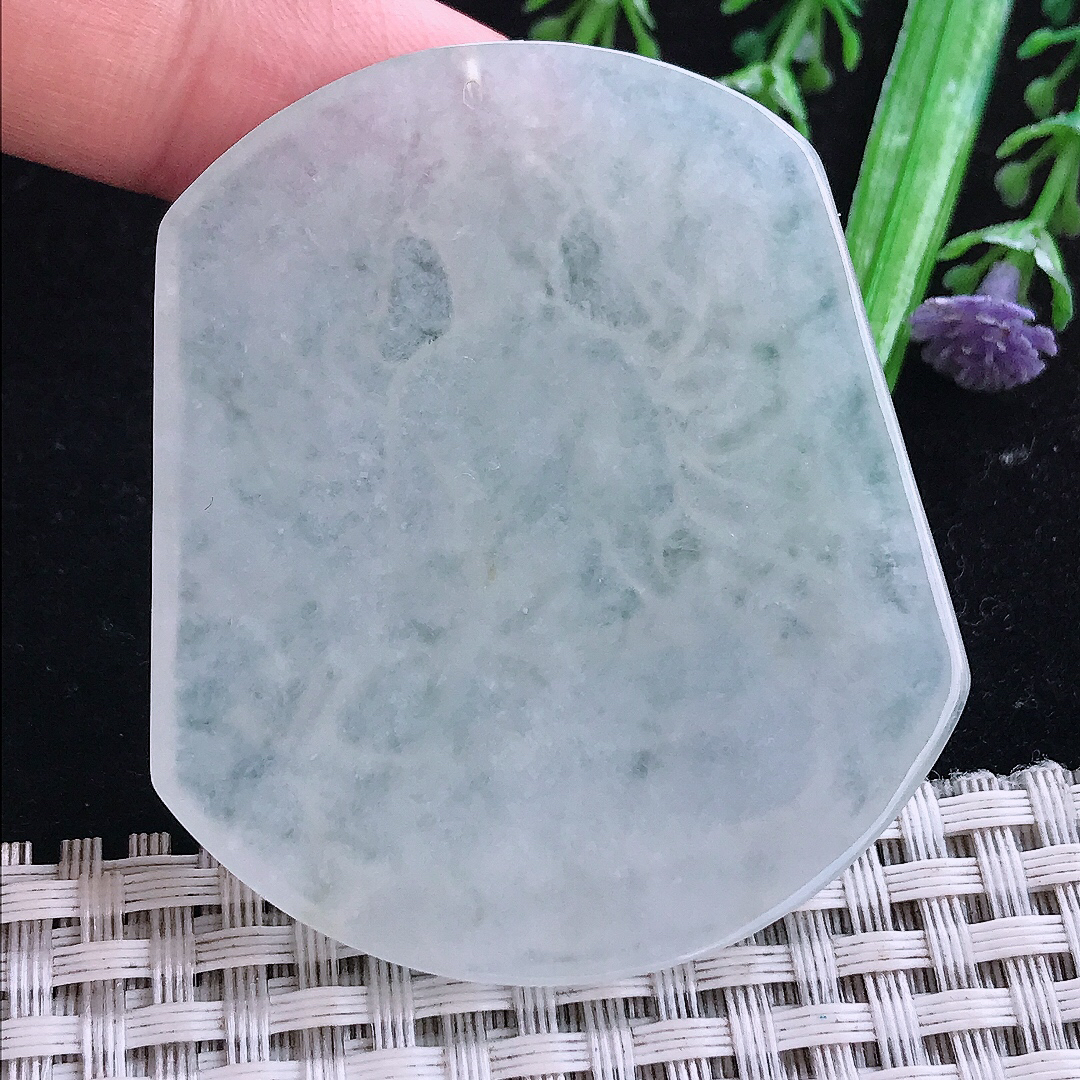 实拍A货翡翠55/48/5.3老坑冰润白月光千手观音吊坠翡翠玉挂件