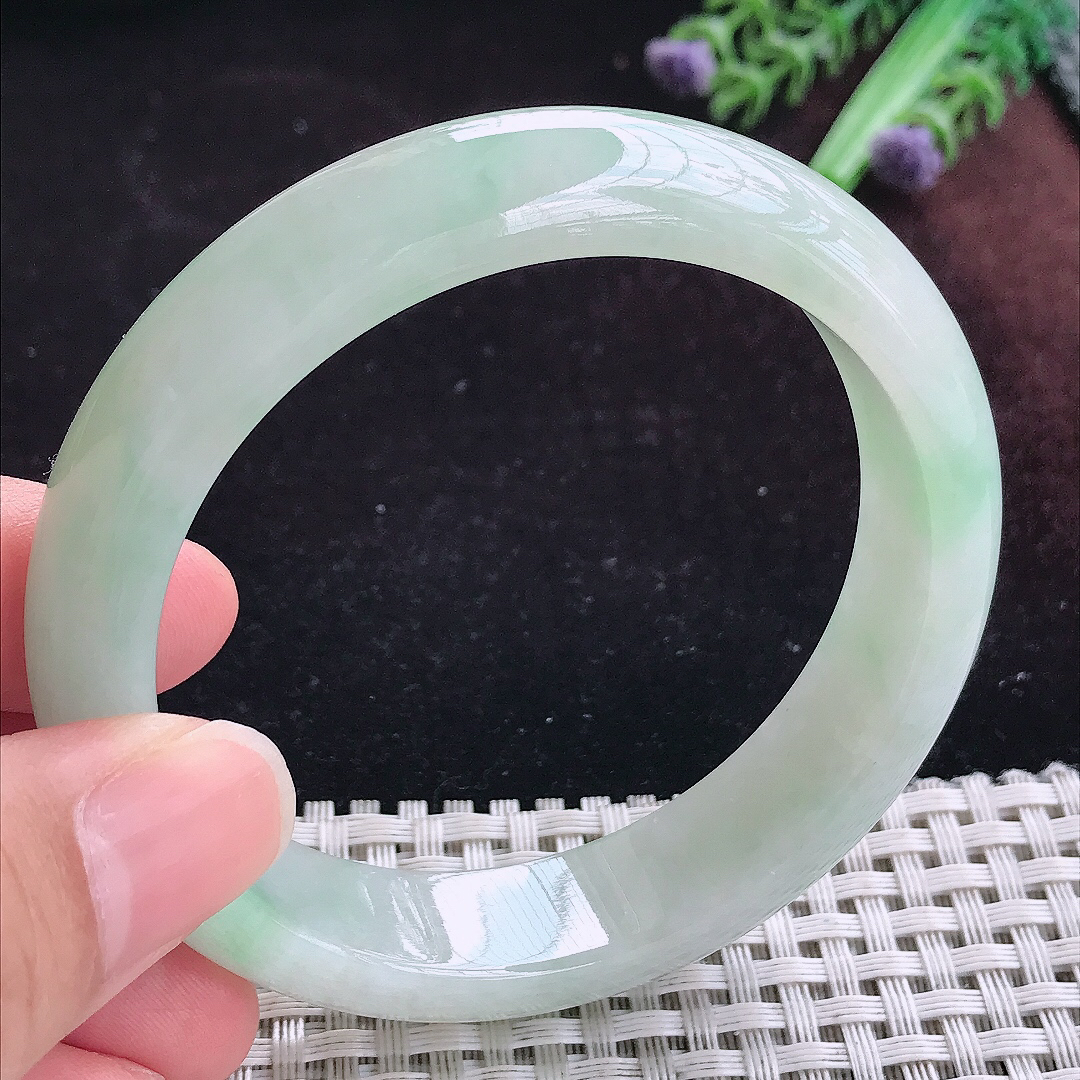 实拍A货翡翠57.5/14/8.2老坑冰润起胶冰晴手镯宽边玉镯平安镯女款