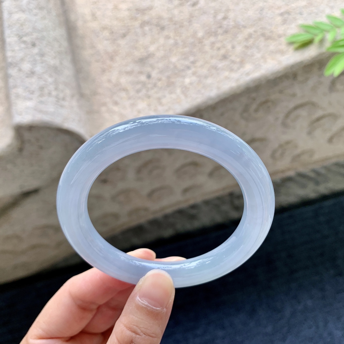 圆条53 54，圈口54.1/10/10，编码W6081248，糯冰紫罗兰，水润，种老，细腻，无裂。