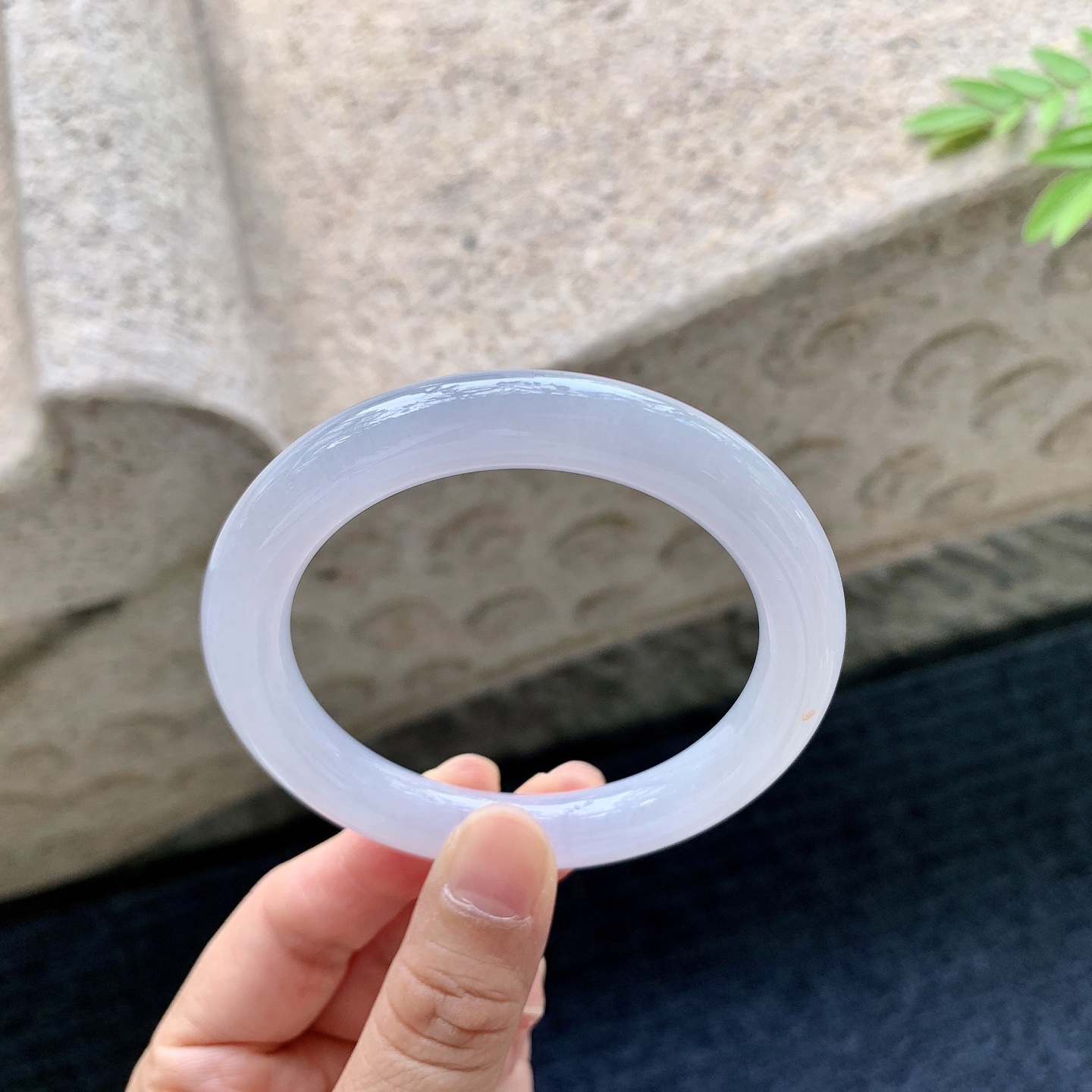 圆条53 54，圈口54.5/9.8/9.2，编码G7081237，细糯粉紫，水润，种老，细腻，无裂。