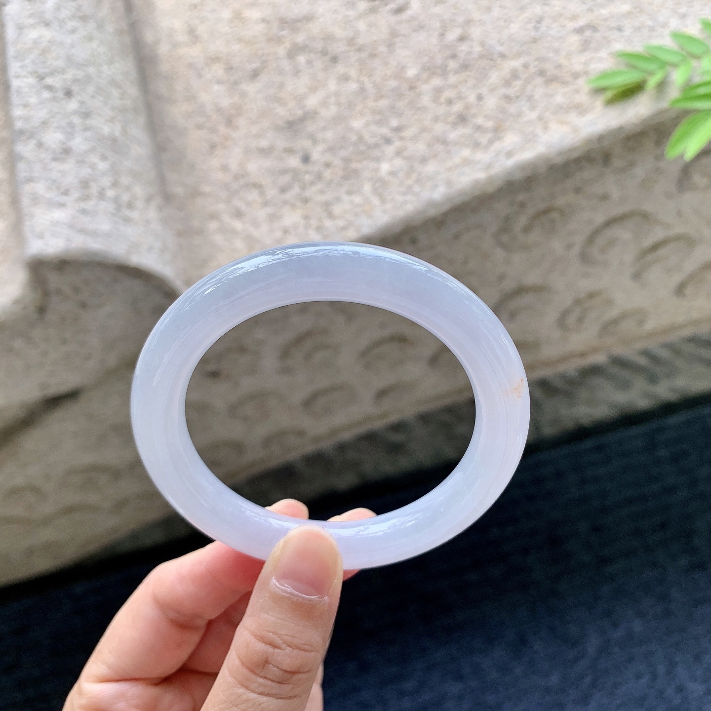 圆条53 54，圈口54.5/9.8/9.2，编码G7081237，细糯粉紫，水润，种老，细腻，无裂。