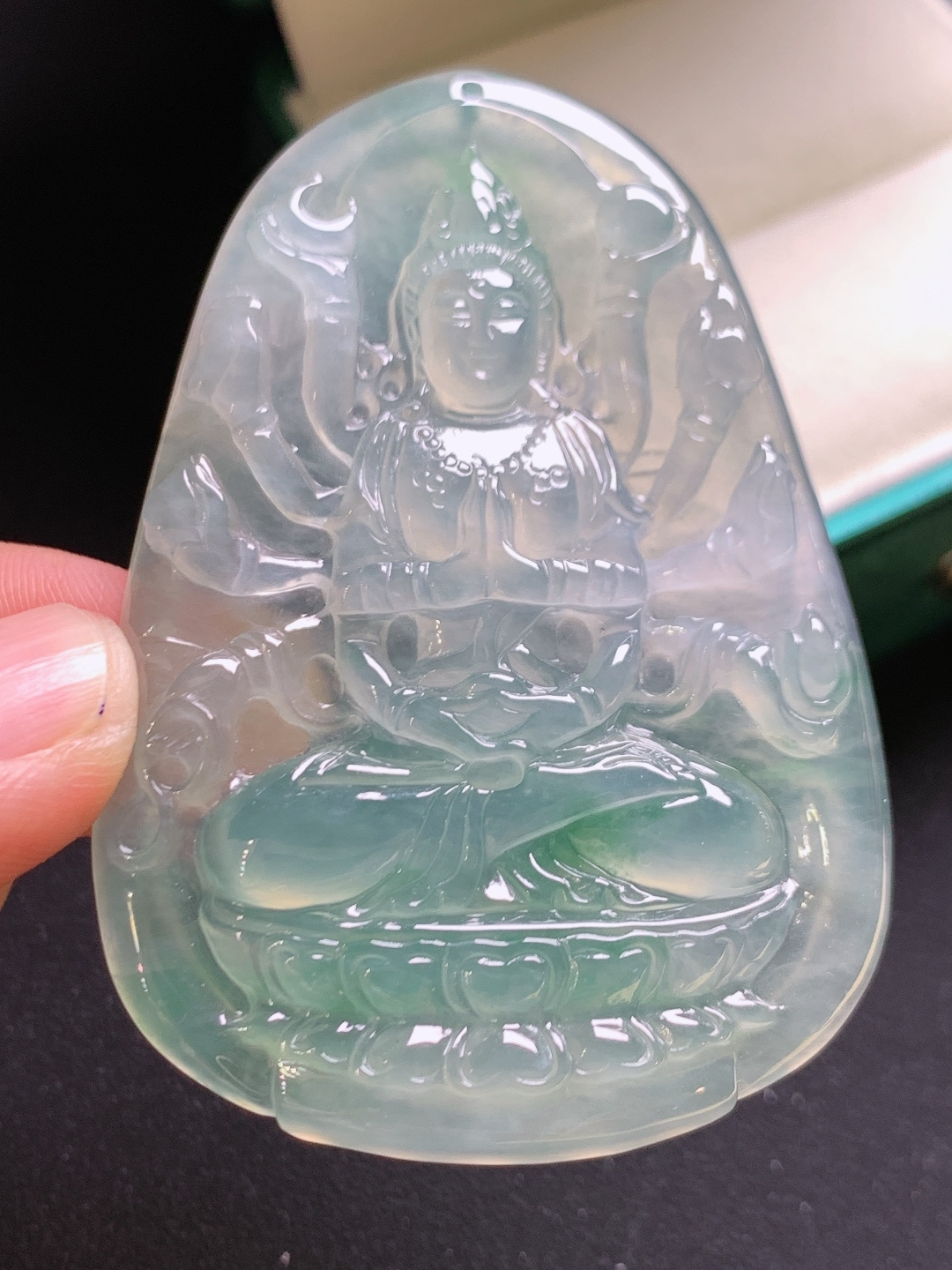 ️ 冰种飘绿千手观音，灵润冰玉，法相空灵