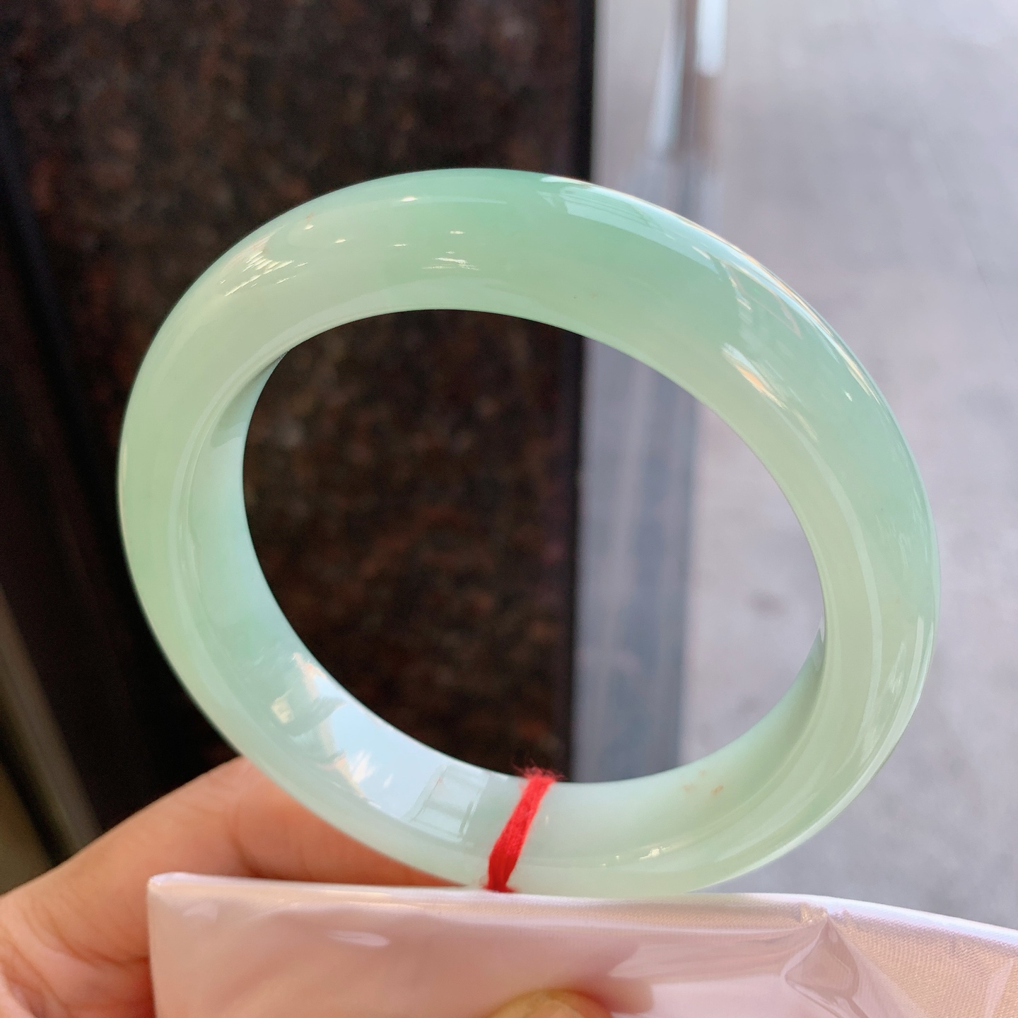 正圈飘绿 无裂 尺寸：62.5/13.2/10