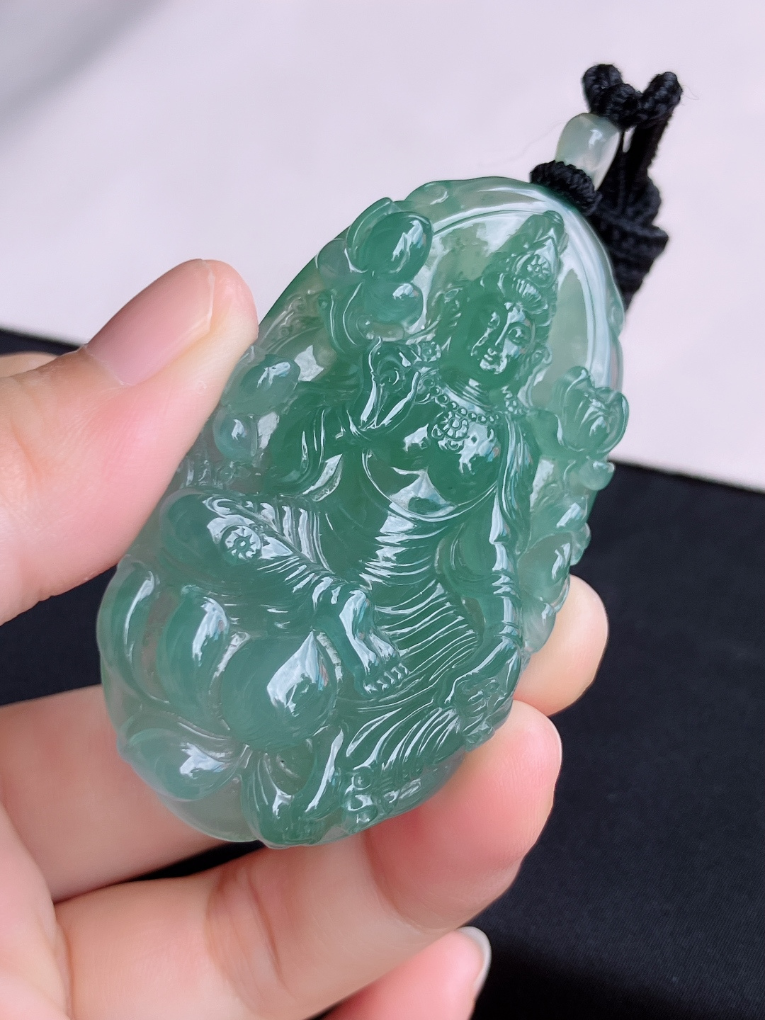 ️底色大势至菩萨，晶莹剔透，尺寸 65/36.5/10.2/自然光实拍