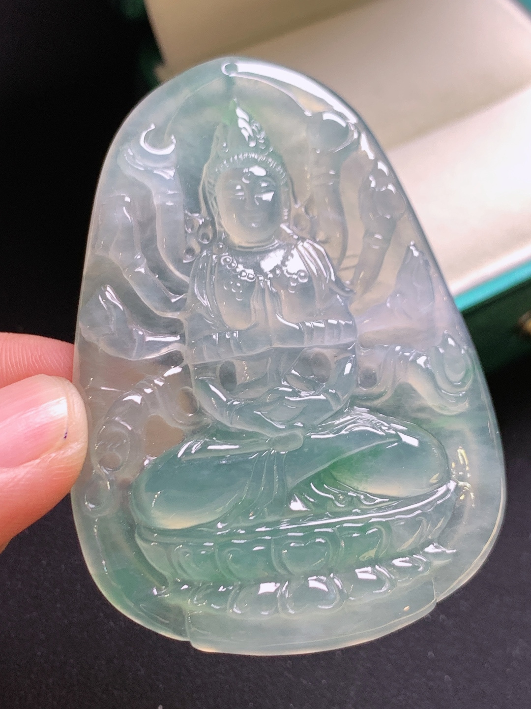 ️ 冰种飘绿千手观音，灵润冰玉，法相空灵