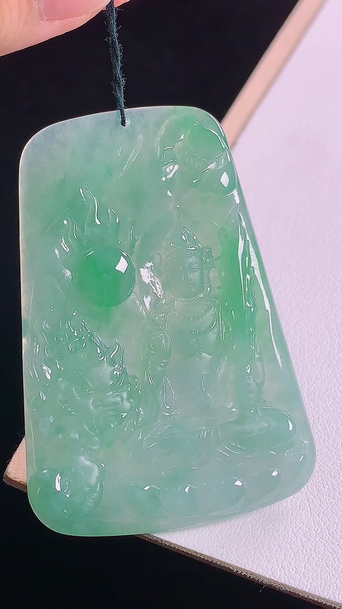 ️冰晴文殊菩萨，无裂，尺寸:60.1-41.0-5.4mm