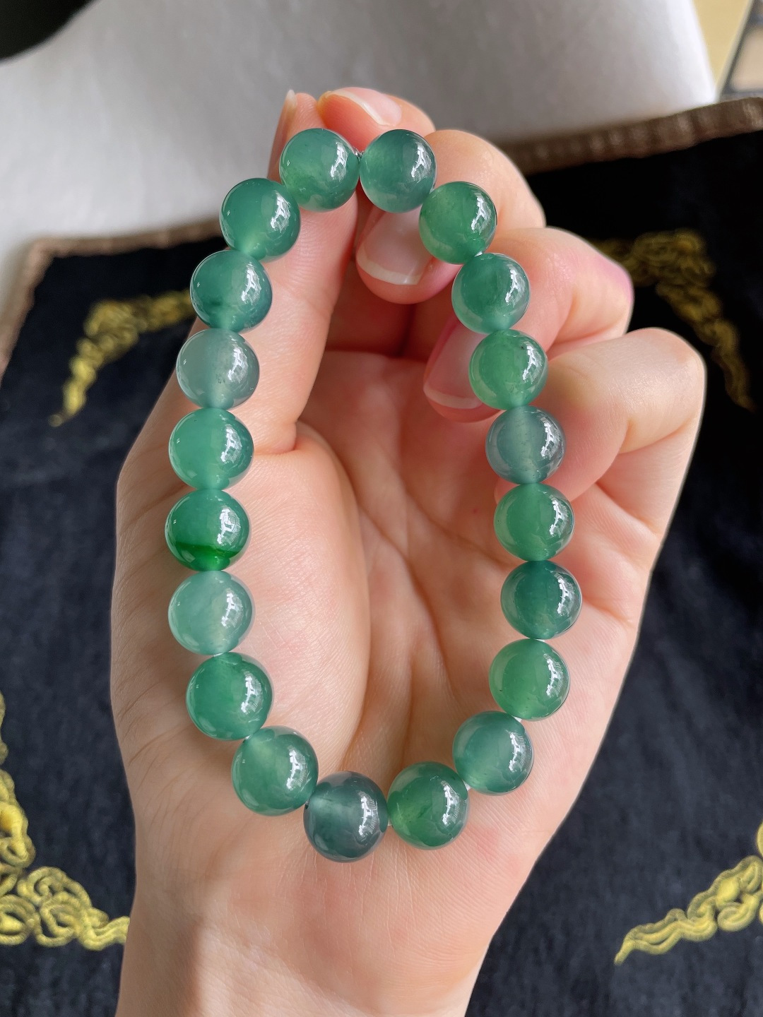 天然翡翠A货，冰蓝水多宝手串，尺寸：10mm。【编2997】