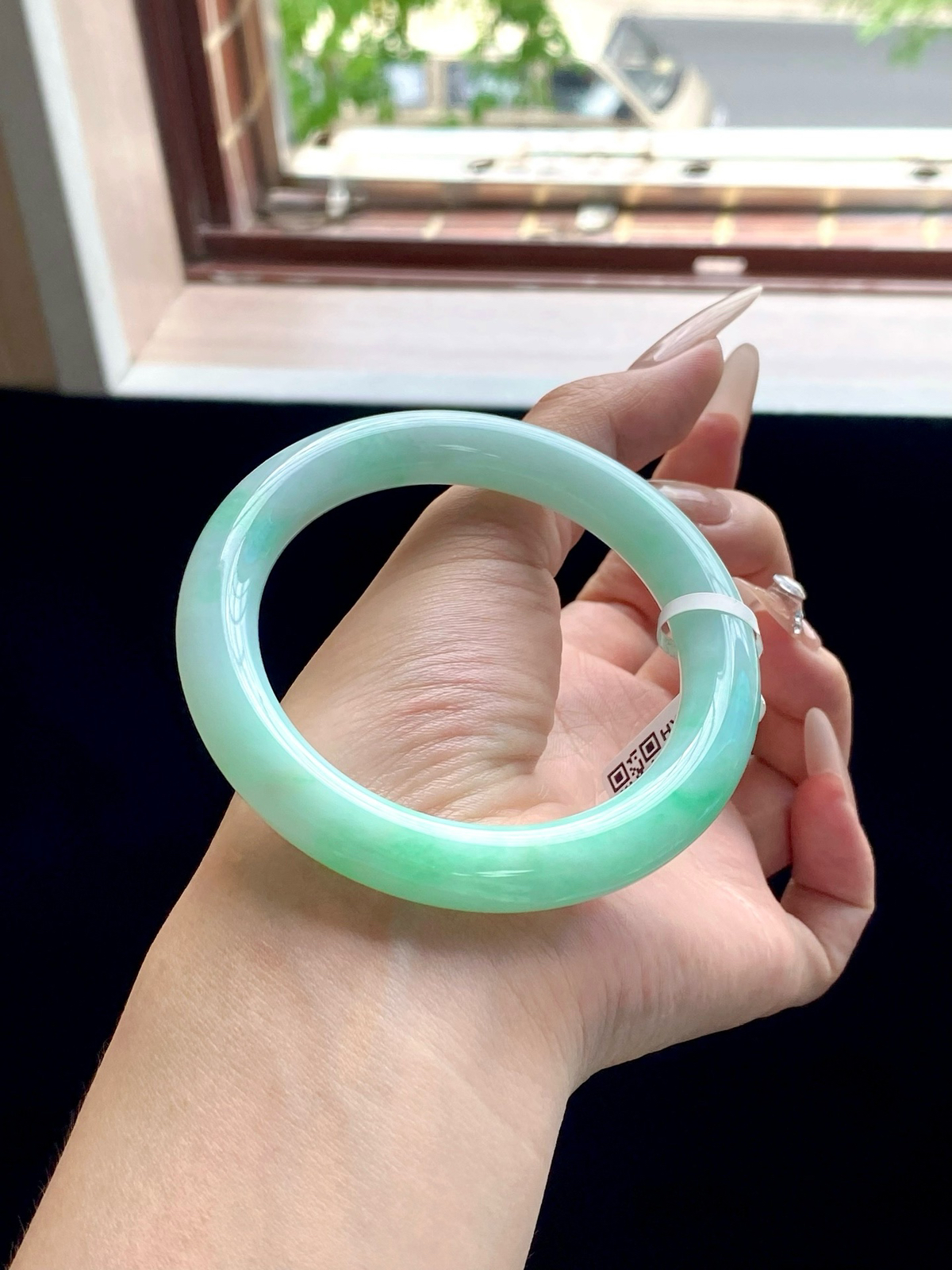 果阳绿圆条成品手镯
⭕️58-10.5-10.8