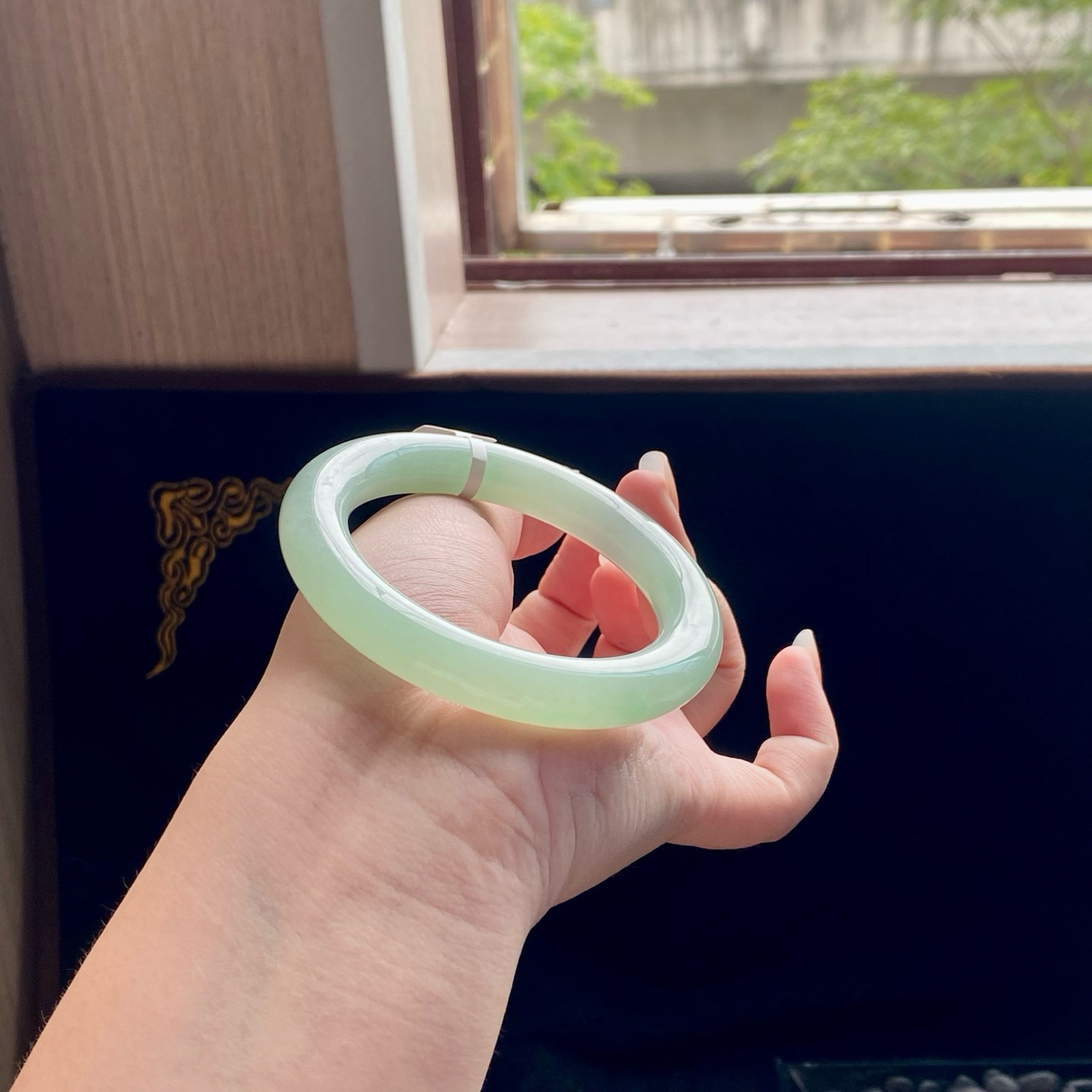 冰晴底圆条成品手镯
⭕️58.4-11-11